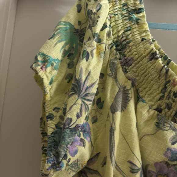 Brand new INC top - Picture 3 of 3